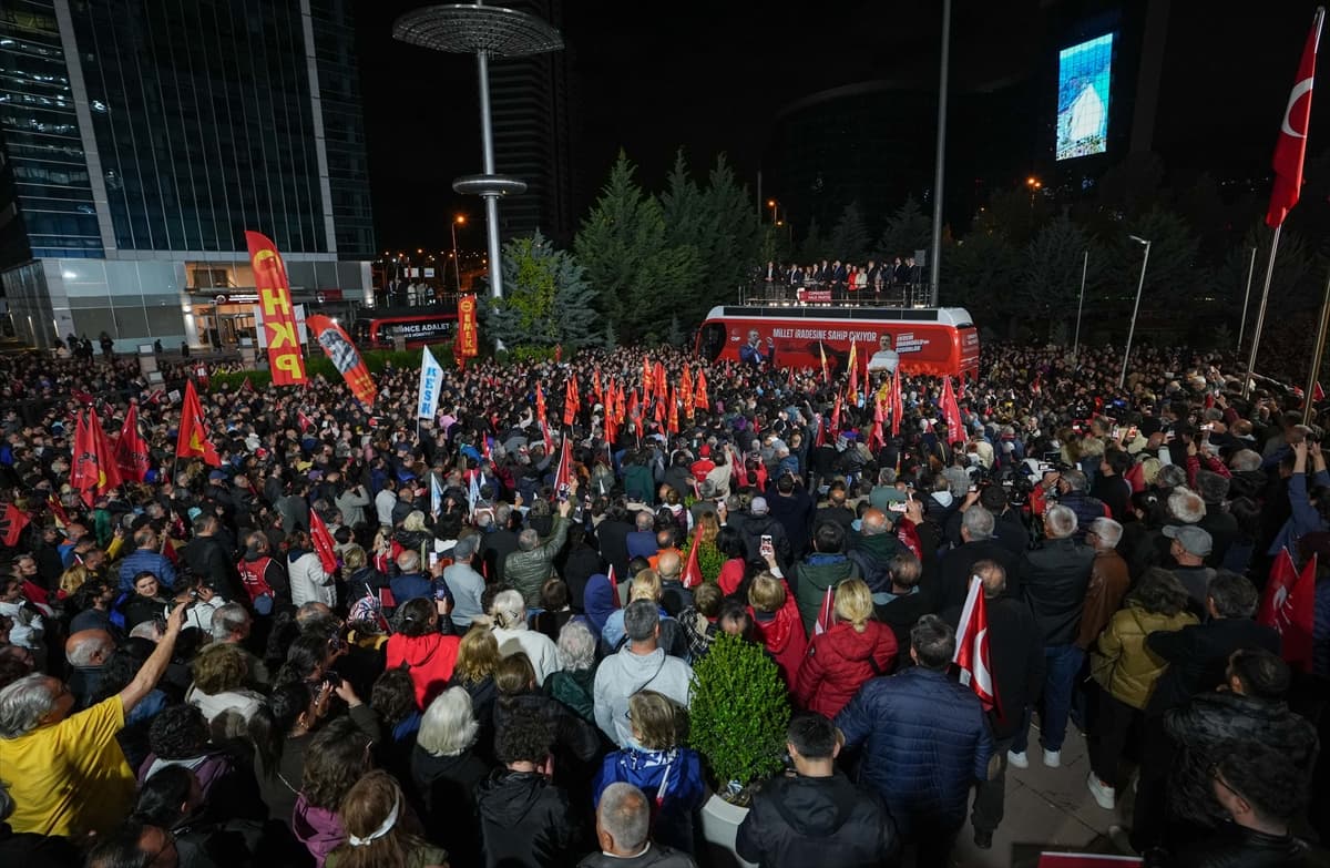 Özgür Özel: Baba ocağına sahip çıkacağız