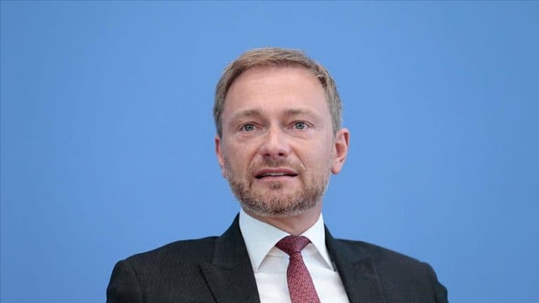Almanya Maliye Bakanı Lindner: "Almanya'da Fransa ve İtalya'ya göre çok az çalışılıyor"