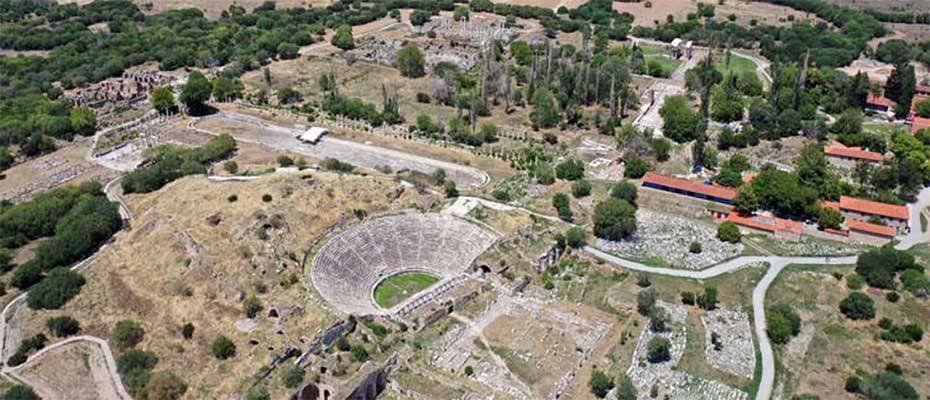 Afrodisias Antik Kenti'nde Beylikler Dönemine Ait Pazar Yeri İzleri Keşfedildi