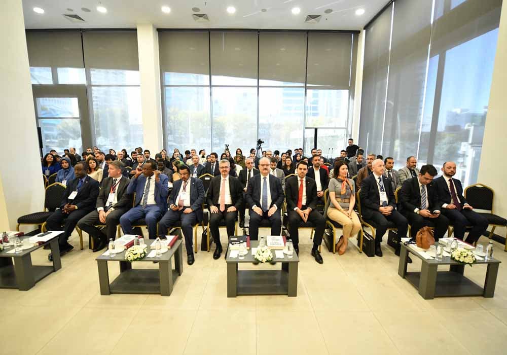 “AFRİKA YILLIĞI 2023” ESERİ OKUYUCUYLA BULUŞTU