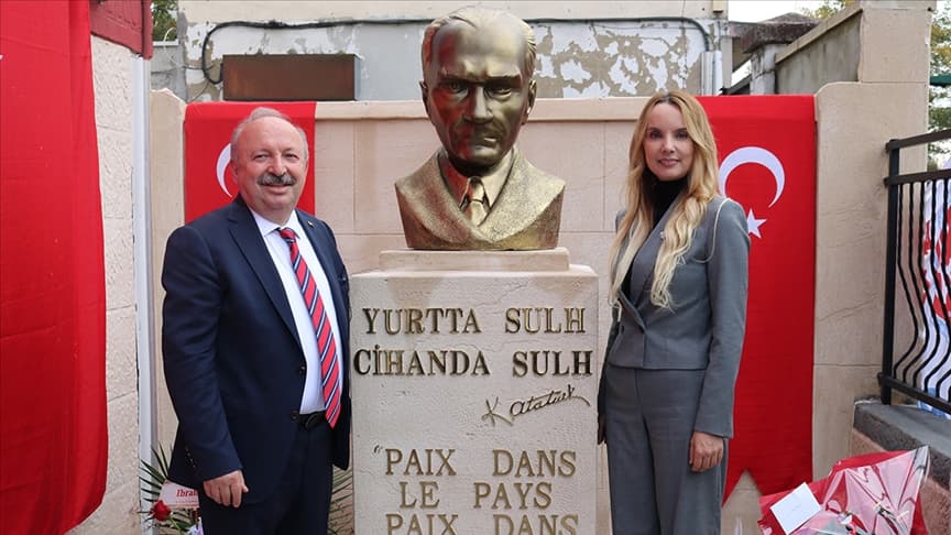 Fransa’da Atatürk büstünün açılış töreni yapıldı