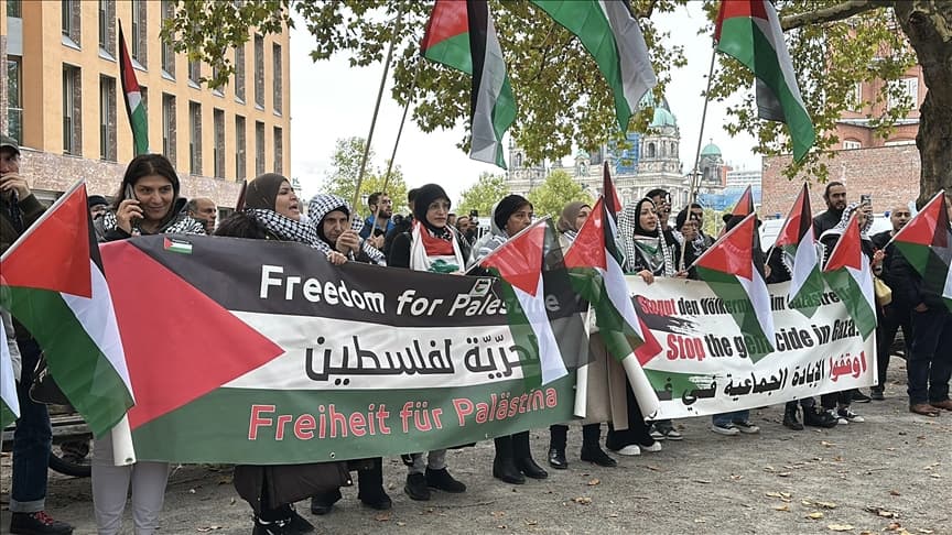 Dışişleri Bakanı Baerbock protesto edild