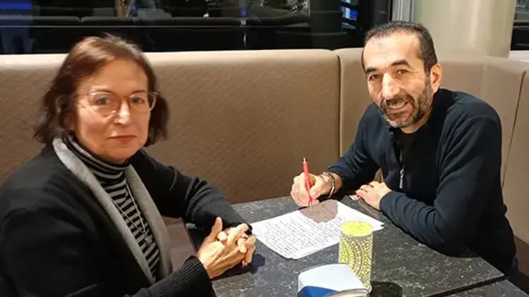 ‘Hem göçmensin, hem de kadınsın… Boşuna okuyorsun!’