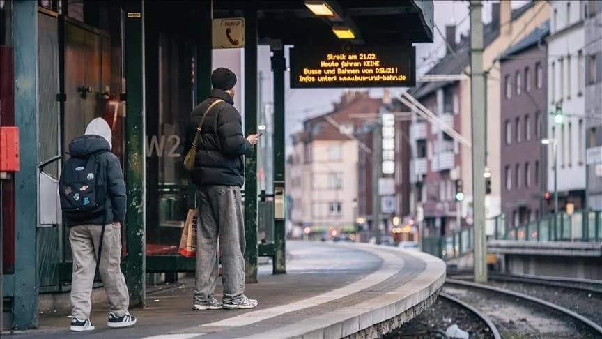Alman ekonomisi büyümede zorluk çekiyor