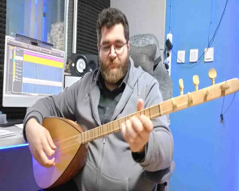 Bağlamanın Modern Yüzü: Deniz İlgün