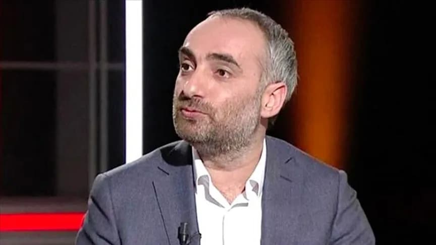 Gözaltına alınan gazeteci İsmail Saymaz adliyede