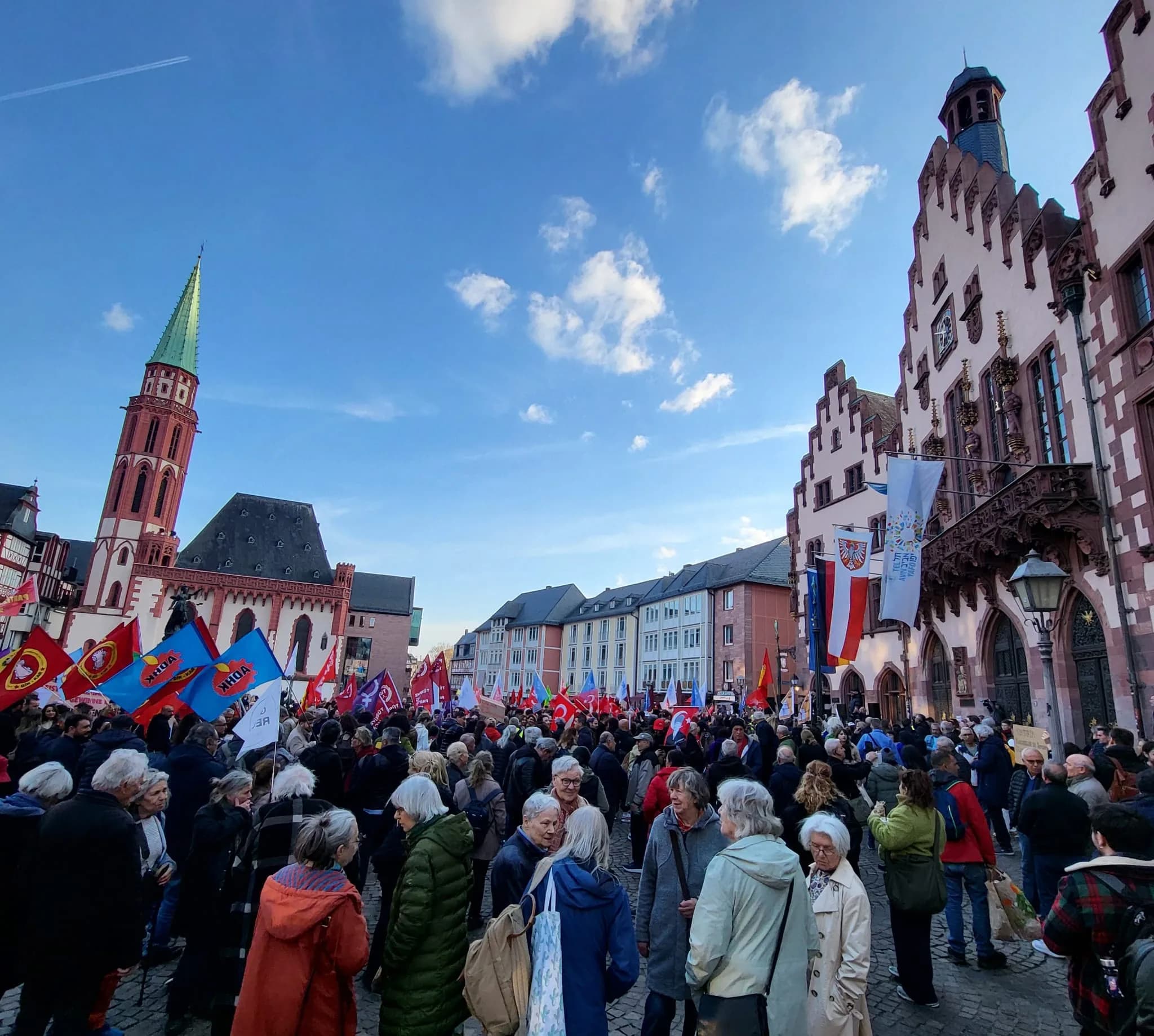 Frankfurt’ta üçüncü dayanışma mitingi