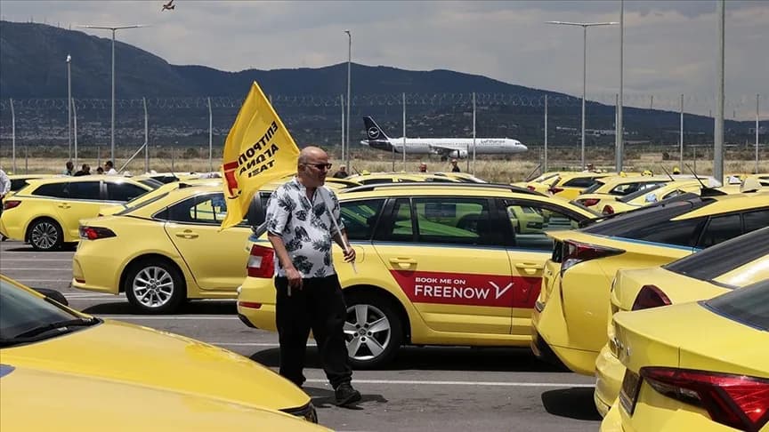 Taksicilerden Havalimanı’nda eylem