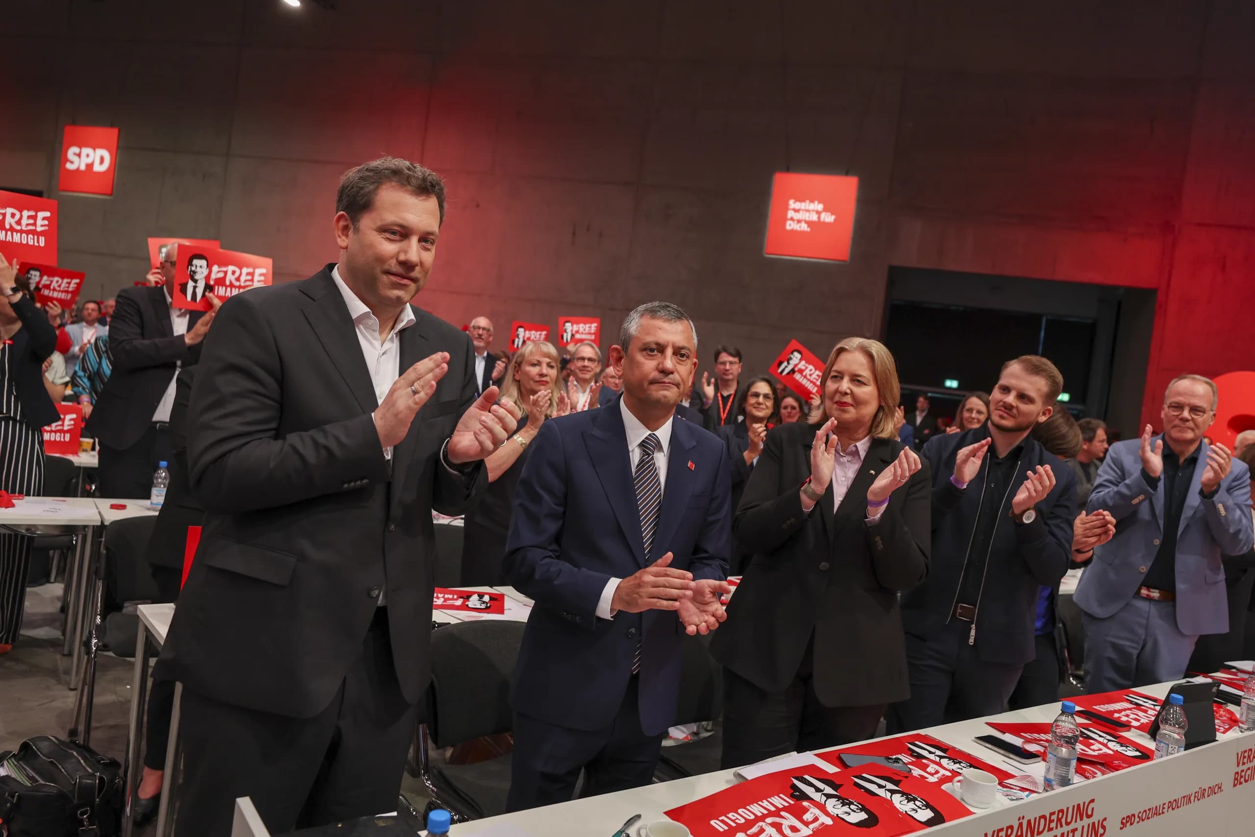 Almanya’da SPD’nin Yeni Eş Genel Başkanları Baerbel Bas ve Lars Klingbeil Oldu