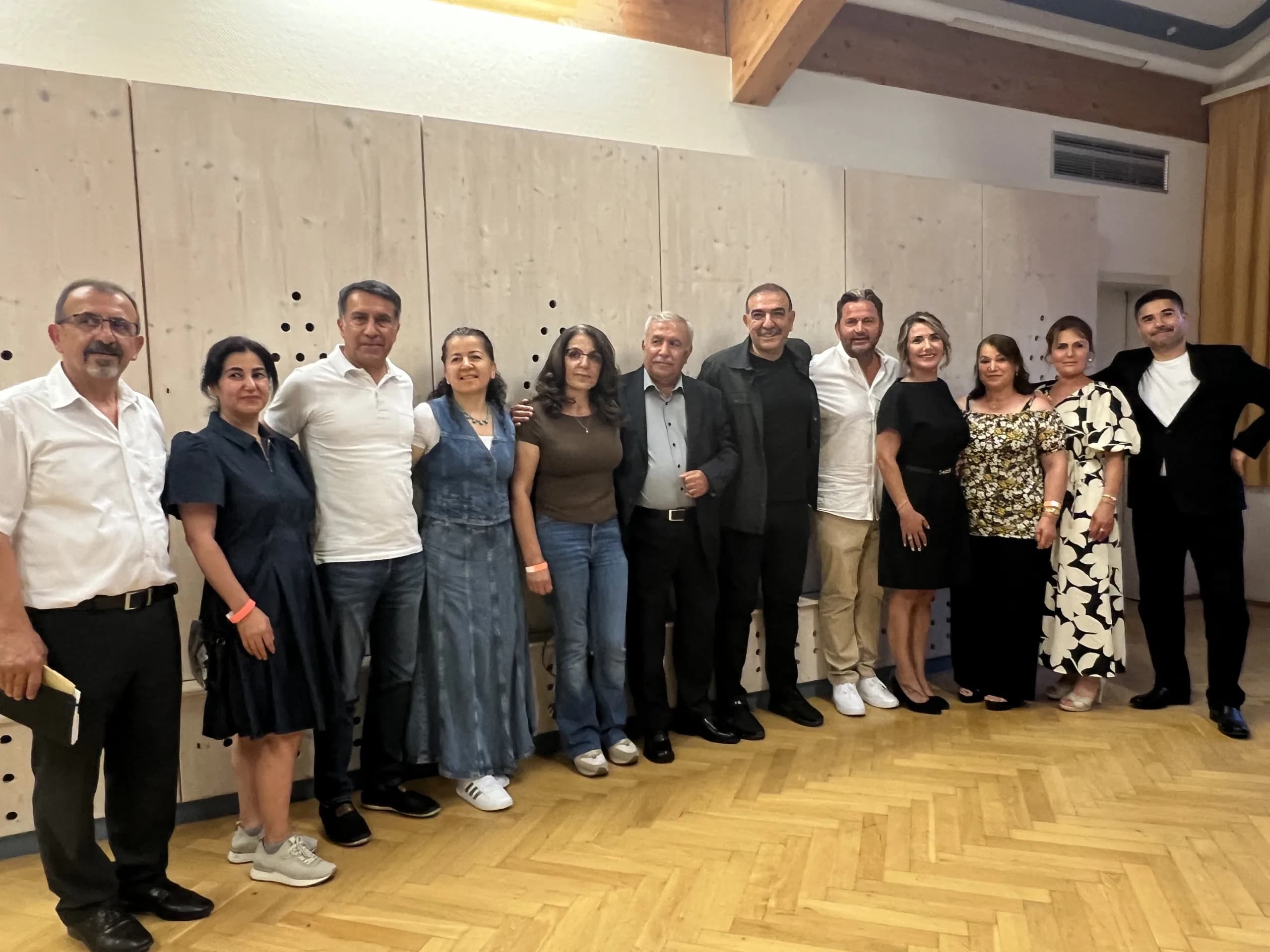 Hersbruck’ta Anlamlı Alevi Etkinliği: “Türkülerimizi Barış İçin Söylüyoruz”