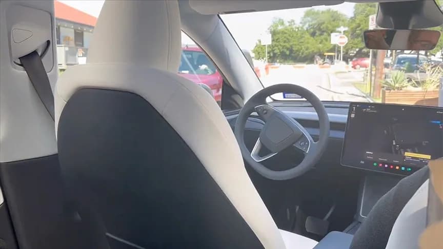 Tesla, robotaksi hizmetini Austin’de başlattı
