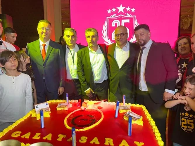Galatasaray’ın 25. Şampiyonluğu Berlin’de Coşkuyla Kutlandı