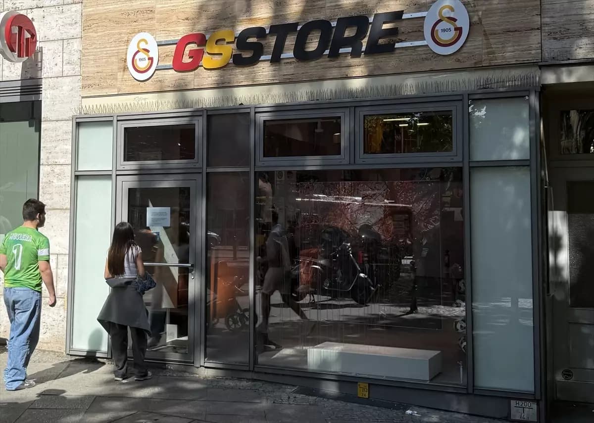 Berlin’de Galatasaray’ın Resmi GS Store’u Açıldı
