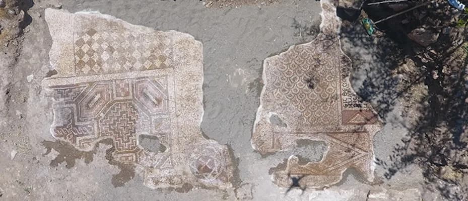 Mezar kazarken bulunan mozaikte içinde haç motifi bulunan “Davud Yıldızı” sembolü tespit edildi