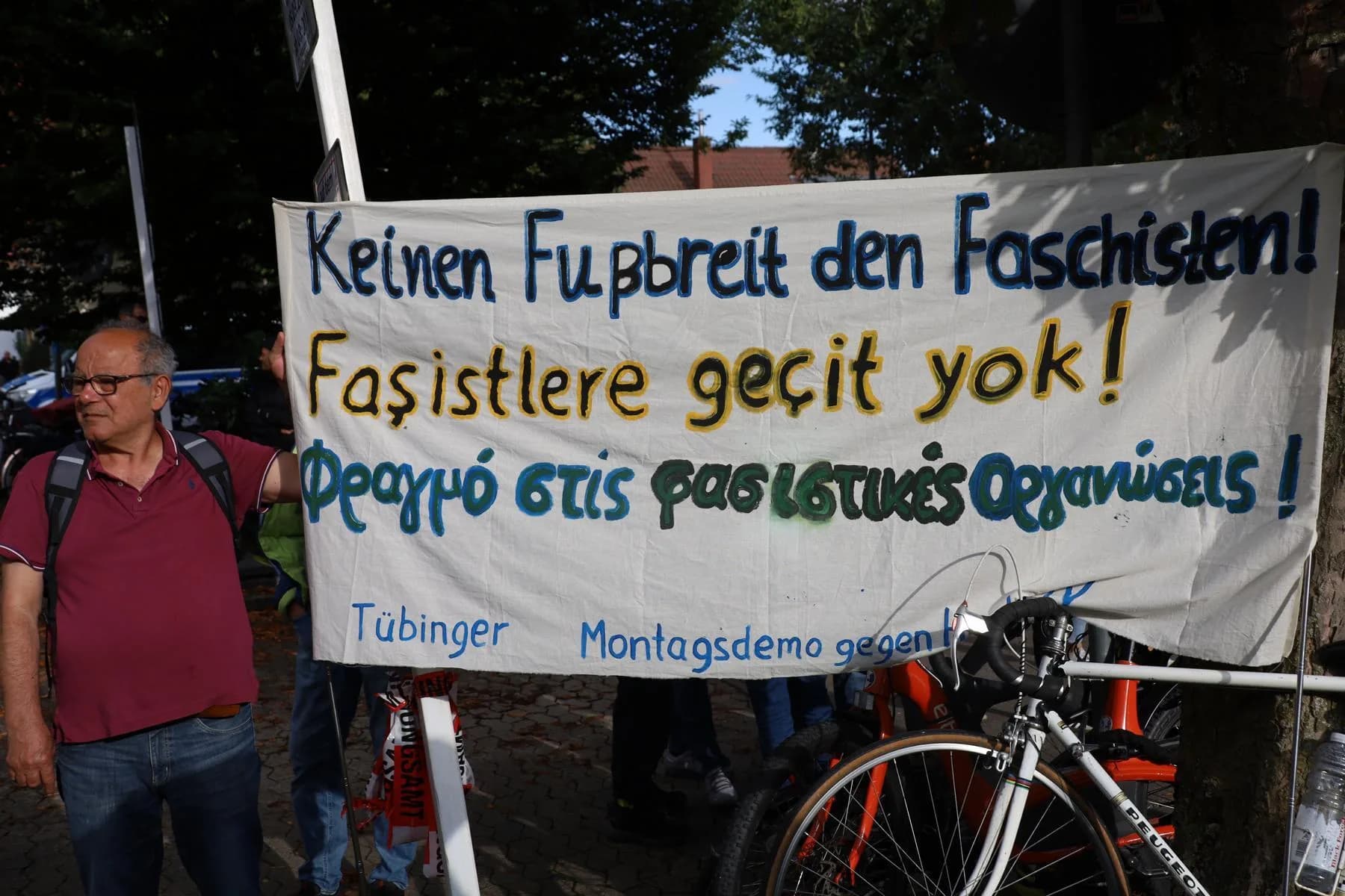Tübingen’de “Irkçılara Yer Yok” Mitingine 2 Bin Kişi Katıldı