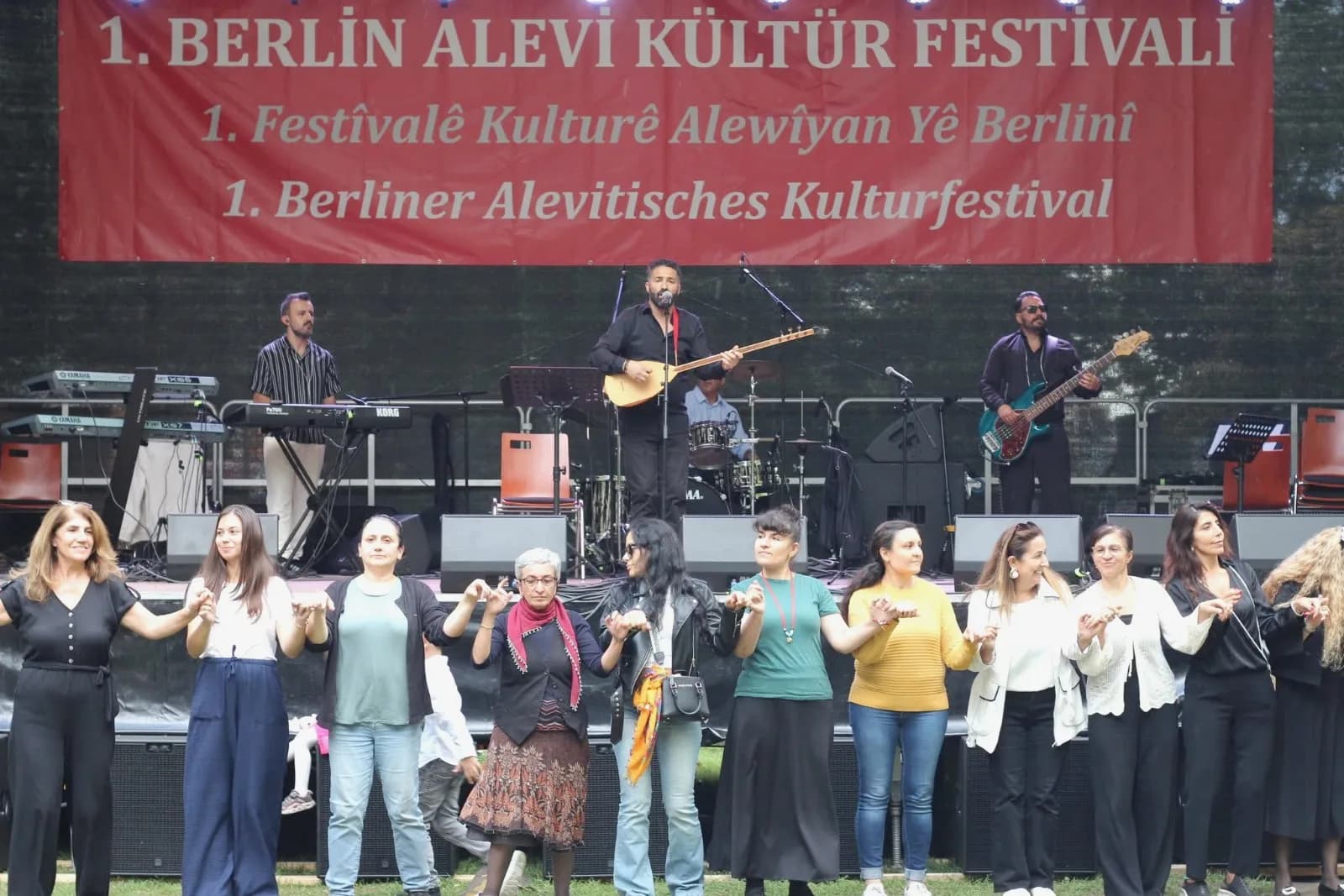 Berlin’de İlk Alevi Kültür Festivali Coşkuyla Gerçekleşti