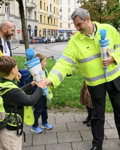 Bavyera’da Okullar Açıldı
