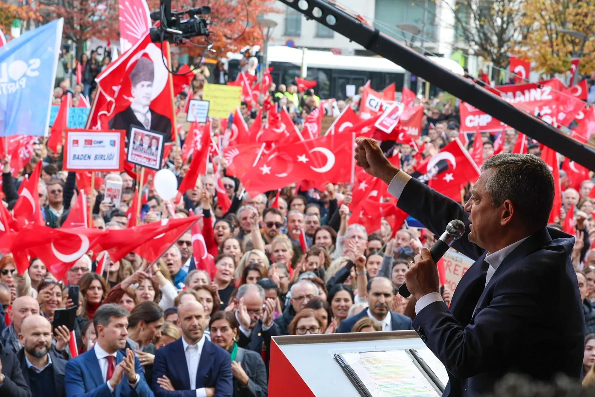Özgür Özel: “Hasreti Bitireceğiz, Avrupa Birliği’nde Buluşacağız”