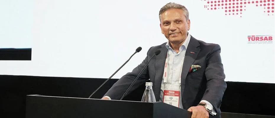 TÜRSAB’ın Olağan Genel Kurulu: Firuz Bağlıkaya Yeniden Başkan Seçildi