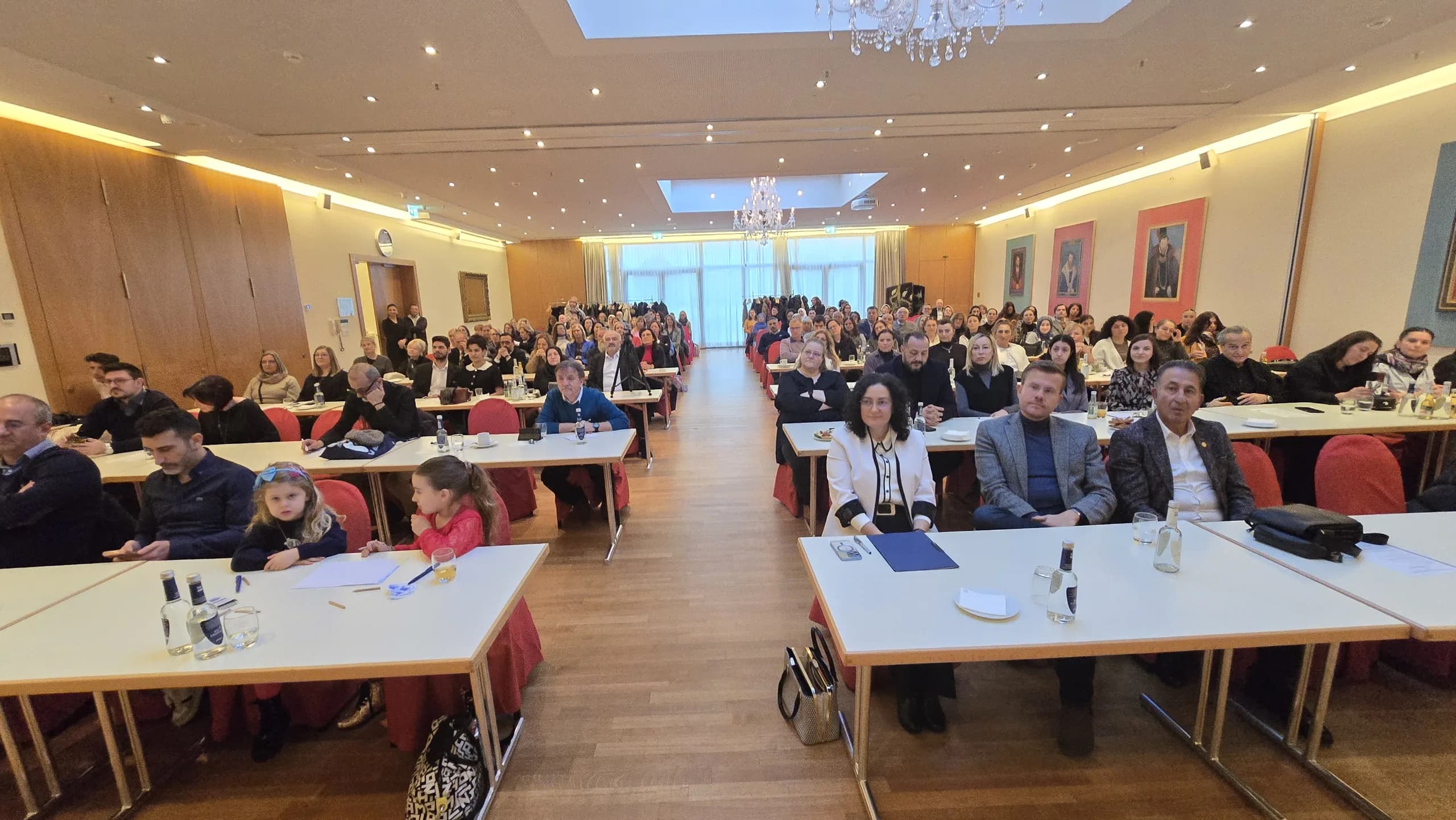 Nürnberg’de Kadın Sağlığı Semineri Yoğun İlgi Gördü