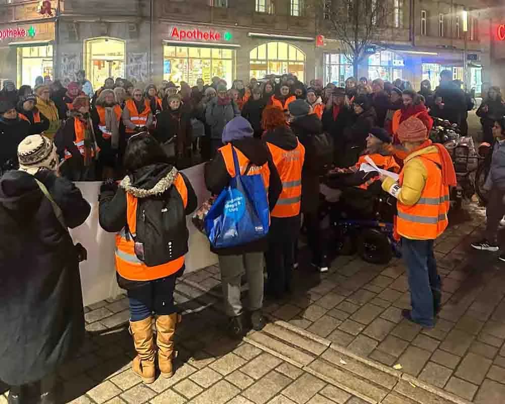 Fürth’te Kadına Yönelik Şiddete Karşı Güçlü Protesto