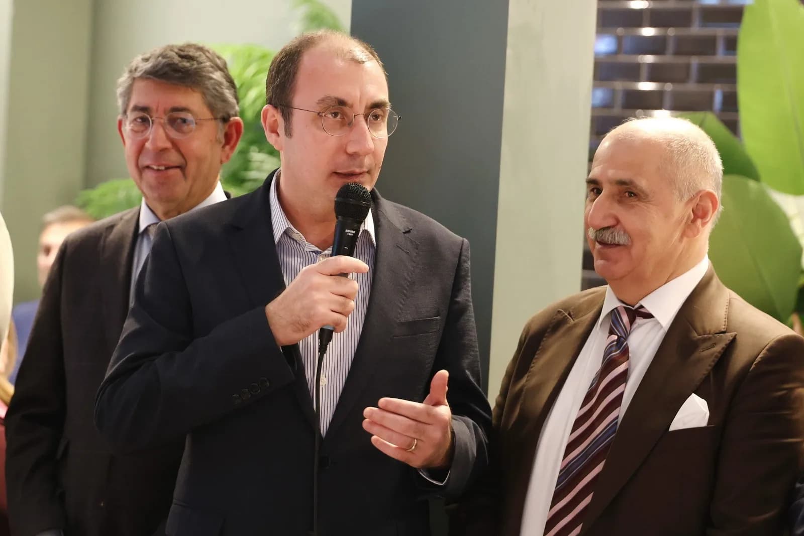 TDU’dan Berlin’de Başarılı Noel Yemeği Organizasyonu