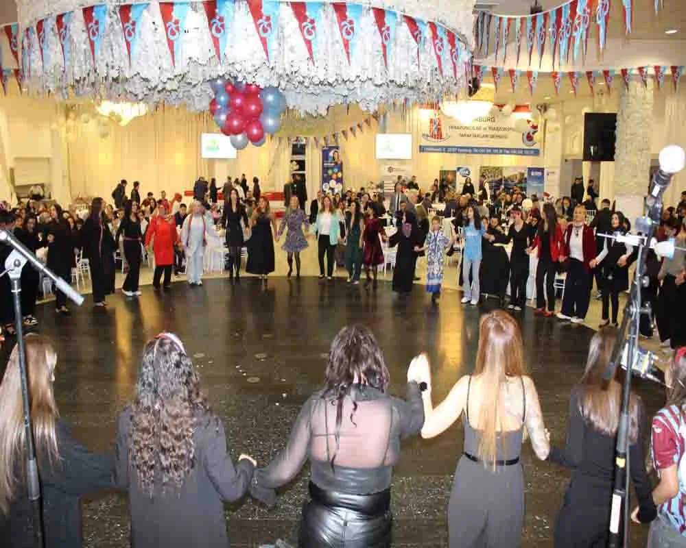 Hamburg’da Karadeniz Rüzgârı Esti