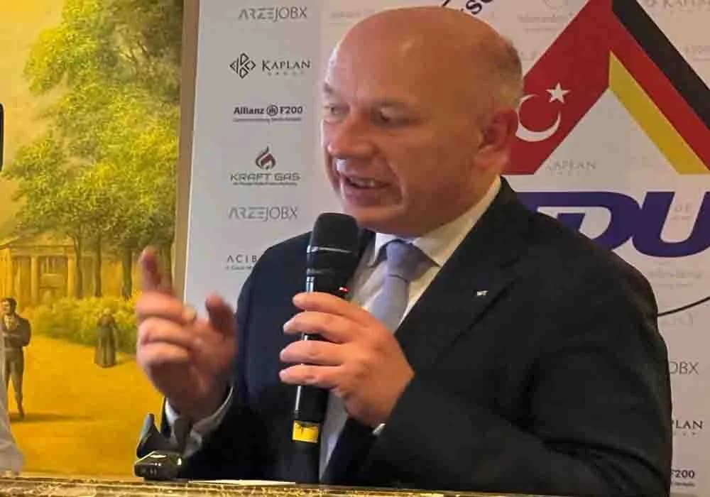 Berlin Eyalet Başbakanı Kai Wegner’e İstifa Baskısı