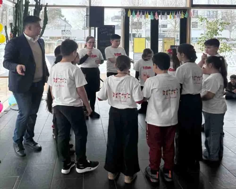 Weiden in der Oberpfalz’ta Türk Halk Oyunları ve Kültürü Festivale Damga Vurdu
