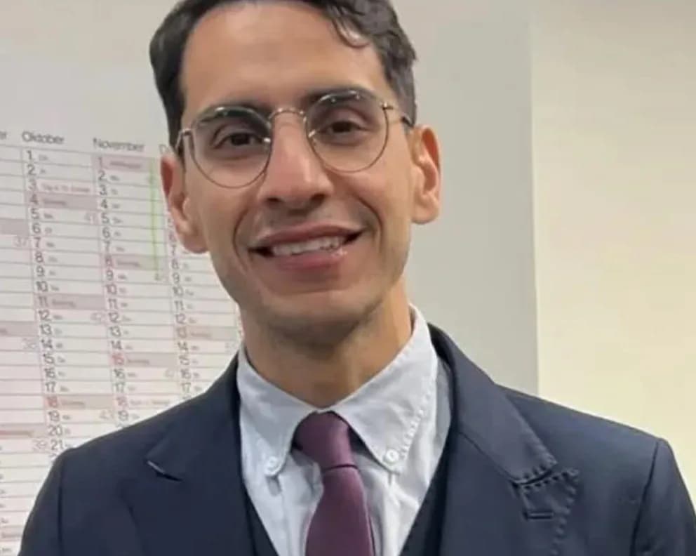Kitzingen’de tarihi seçim: Dr. Enis Tiz belediye başkanı seçildi