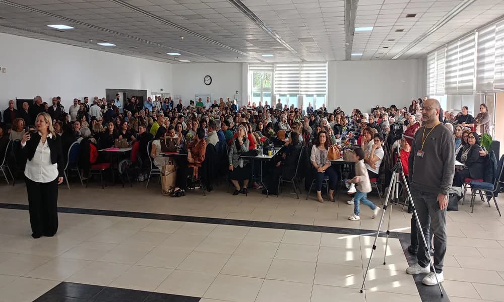 Oberhausen’de 8 Mart Coşkusu: Kadınlar Salona Sığmadı