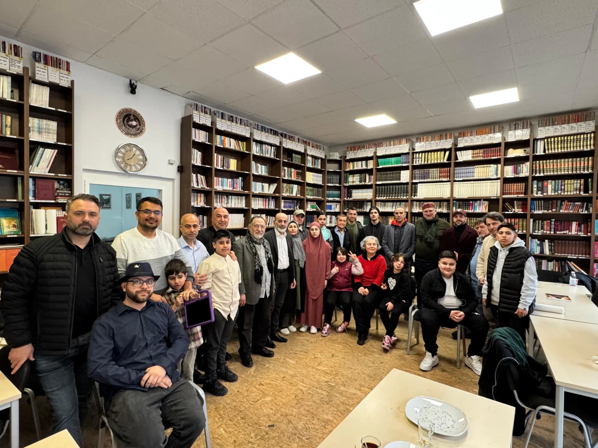 Berlin Türk Eğitim Derneği Üyeleriyle Bayramlaştı