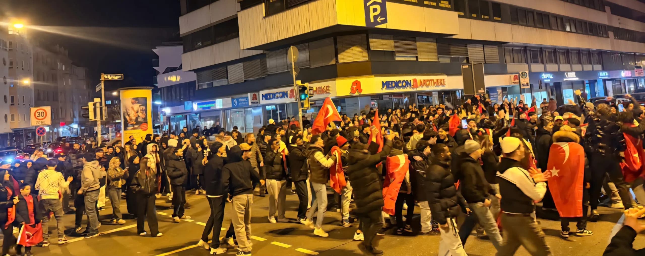 Nürnberg’de milli coşku