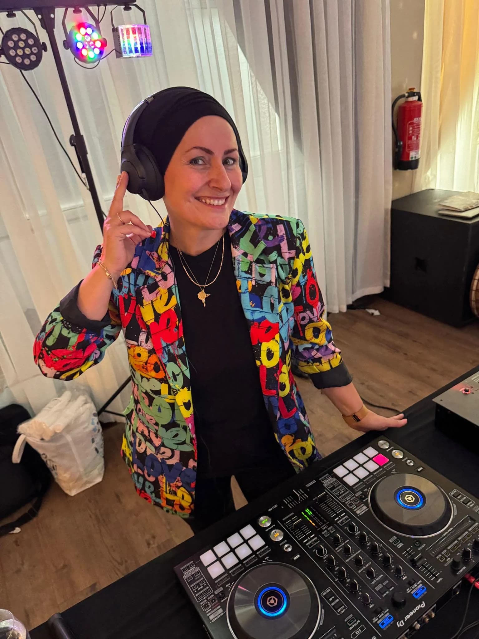 DJ Havva Çosturuyor