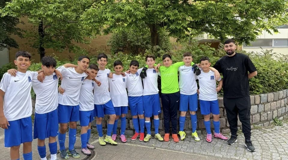 Aziz Nesin İlkokulu Futbol Takımı Berlin’de Gurur Yaşattı