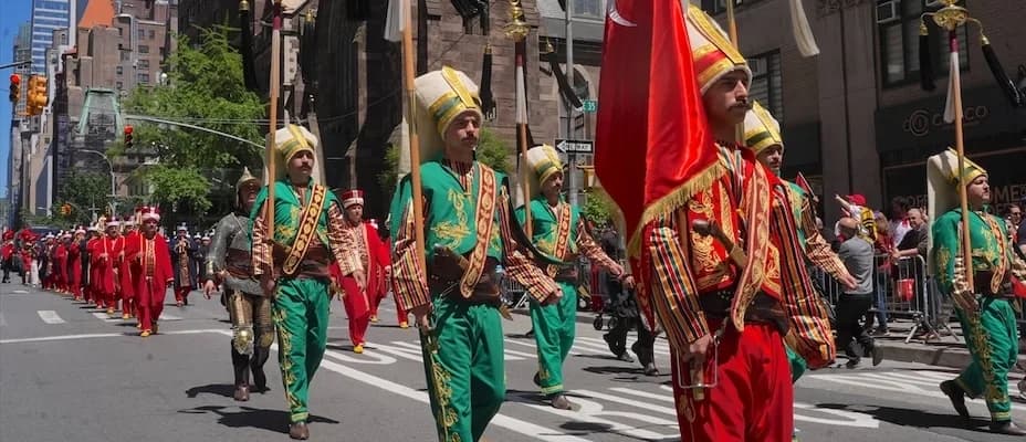 New York'ta 43. Türk Günü Yürüyüşü coşkuyla kutlandı