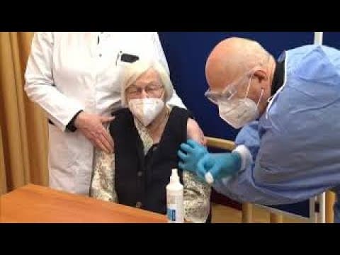 Almanya'da Kovid-19 aşıları yapılmaya başlandı