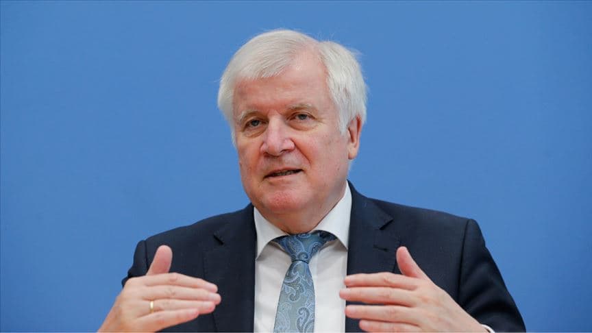 Seehofer`denTürkiye ile iş birliğini güçlendirme mesajı