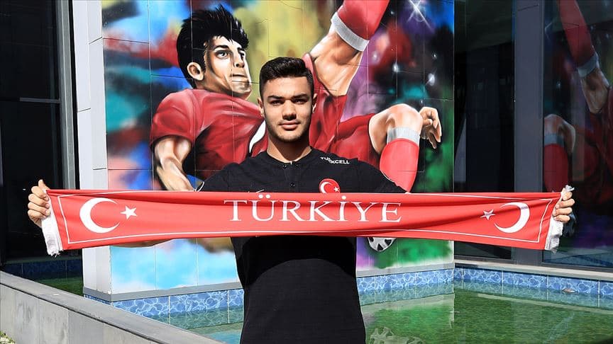Schalke 04'te oynayan Ozan Kabak’a 4 maç men cezası