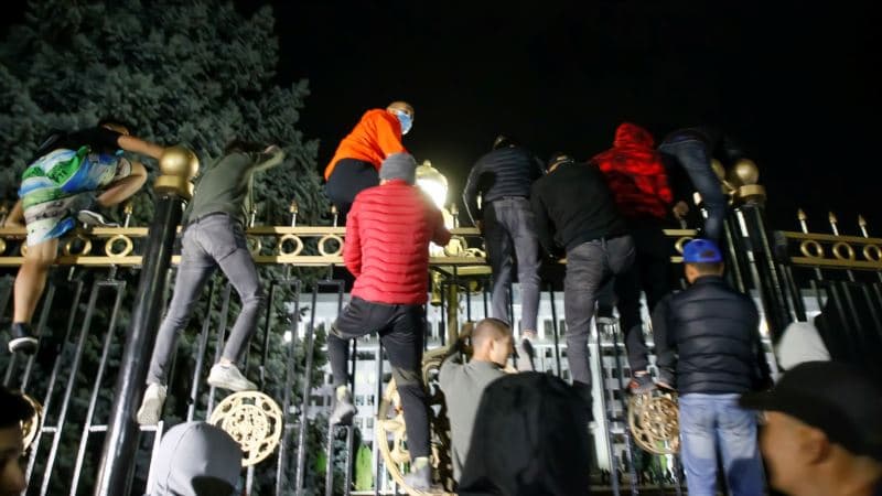 Kırgızistan'da Seçimin Ardından Darbe Girişimi