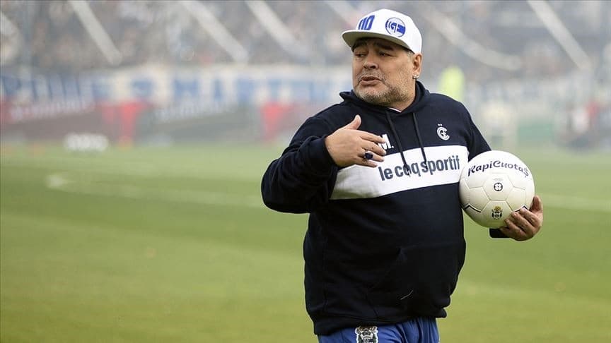 Maradona son yolculuğuna uğurlandı
