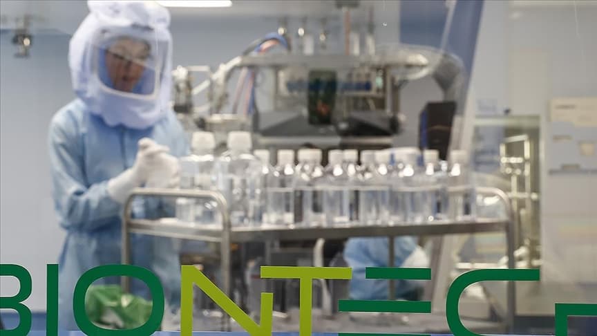 BioNTech'in aşı üretim tesisinin kapıları gazetecilere açıldı