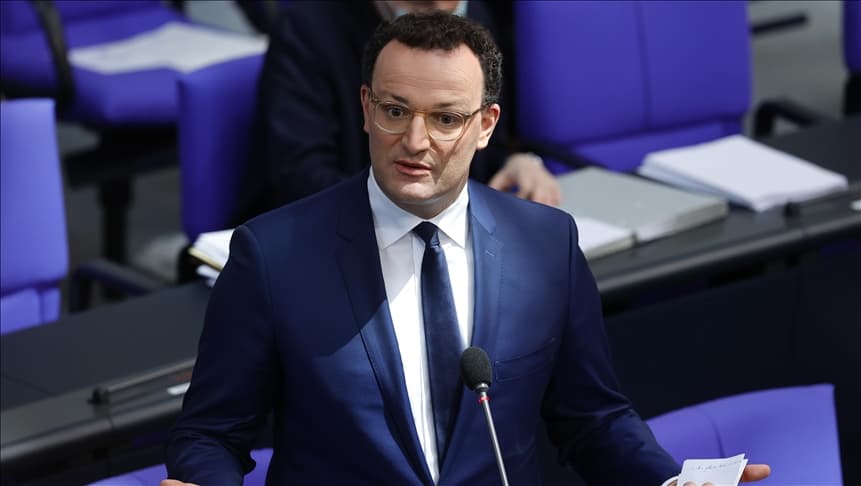 Spahn, "Sputnik V" aşısı için Rusya ile görüşeceğini söyledi