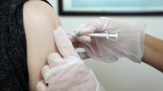 BioNTech-Pfizer'in 3'üncü dozu Delta varyantına karşı koruyor