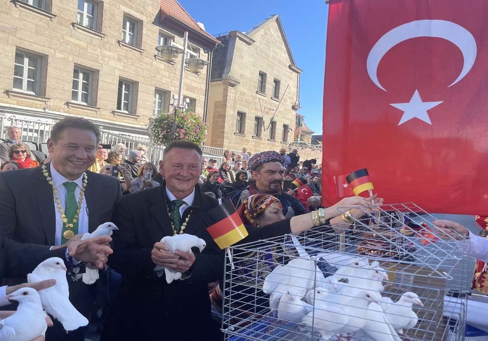 Fürth Hasat Bayramı Türklerle şenlendi