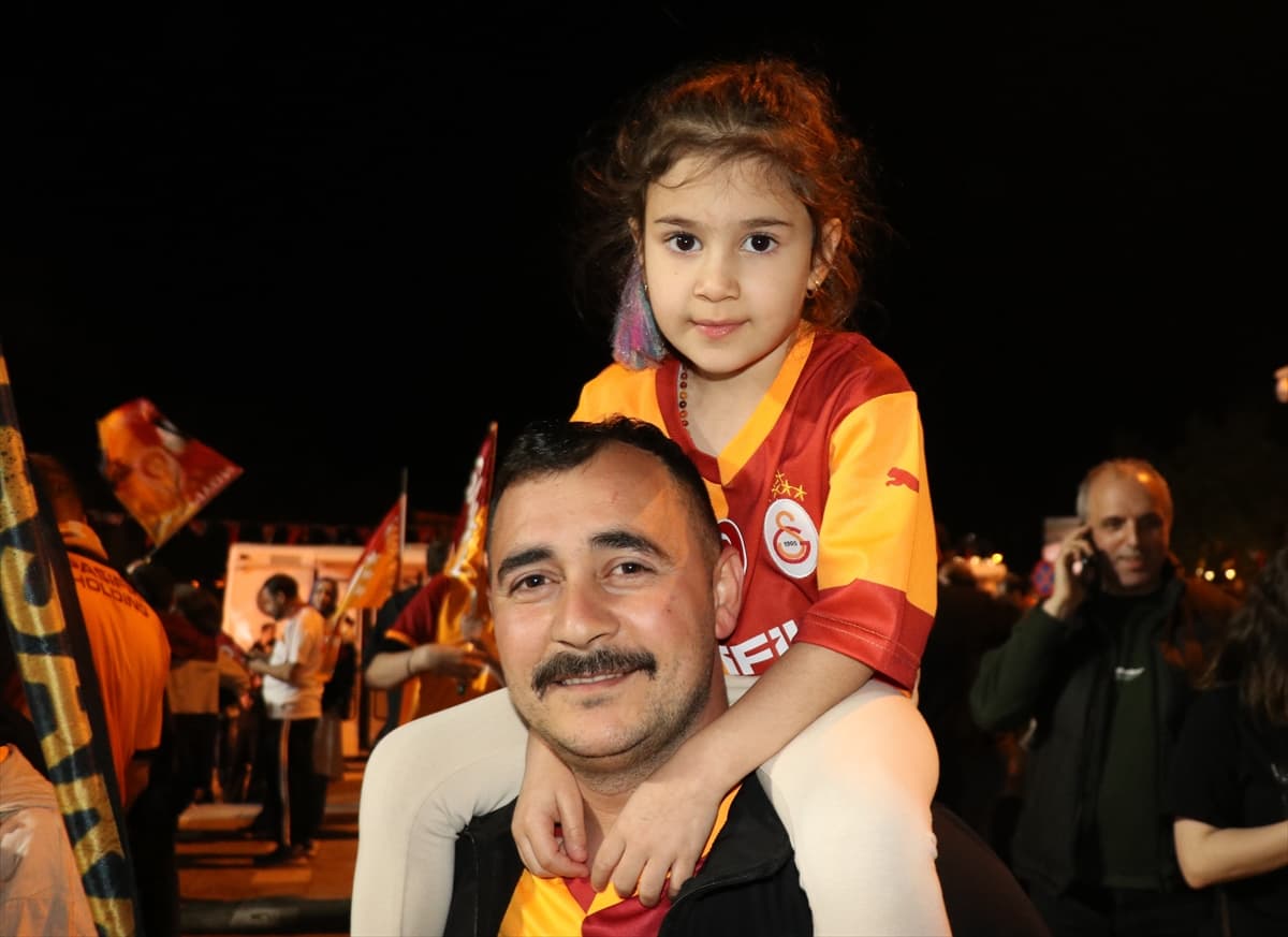 Galatasaray'ın Şampiyonluğu Samsun ve Çevre İllerinde Coşkuyla Kutlandı