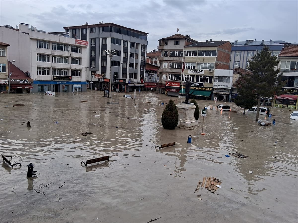 Samsun'da Sağanak: Vali Tavlı Durumu Değerlendirdi