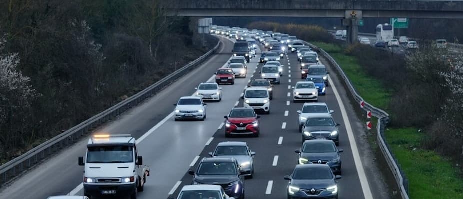 Bayram tatilinde yola çıkacak sürücülere araç bakımı uyarısı