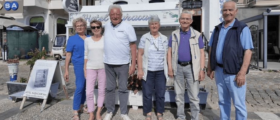 İzmir’de sezon açıldı, ilk yabancı turist grupları geldi