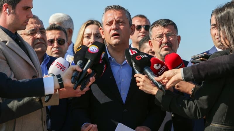 CHP Genel Başkanı Özgür Özel güneydoğu gezisi öncesi Demirtaş’ı ziyaret etti